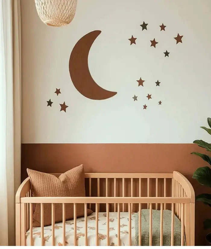 Terracotta babykamer met boho maan behangsticker